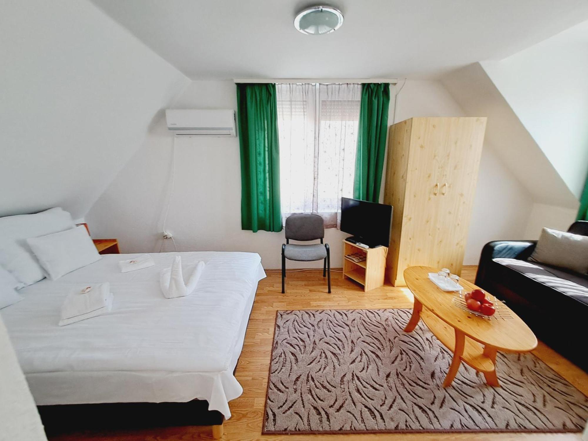 Hajdúszoboszló Palma Apartman מראה חיצוני תמונה