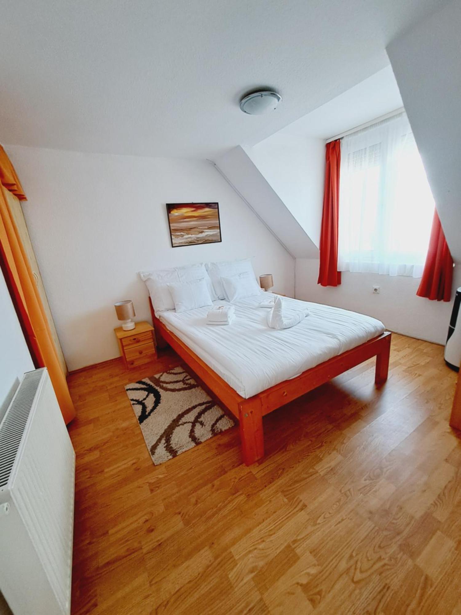 Hajdúszoboszló Palma Apartman מראה חיצוני תמונה