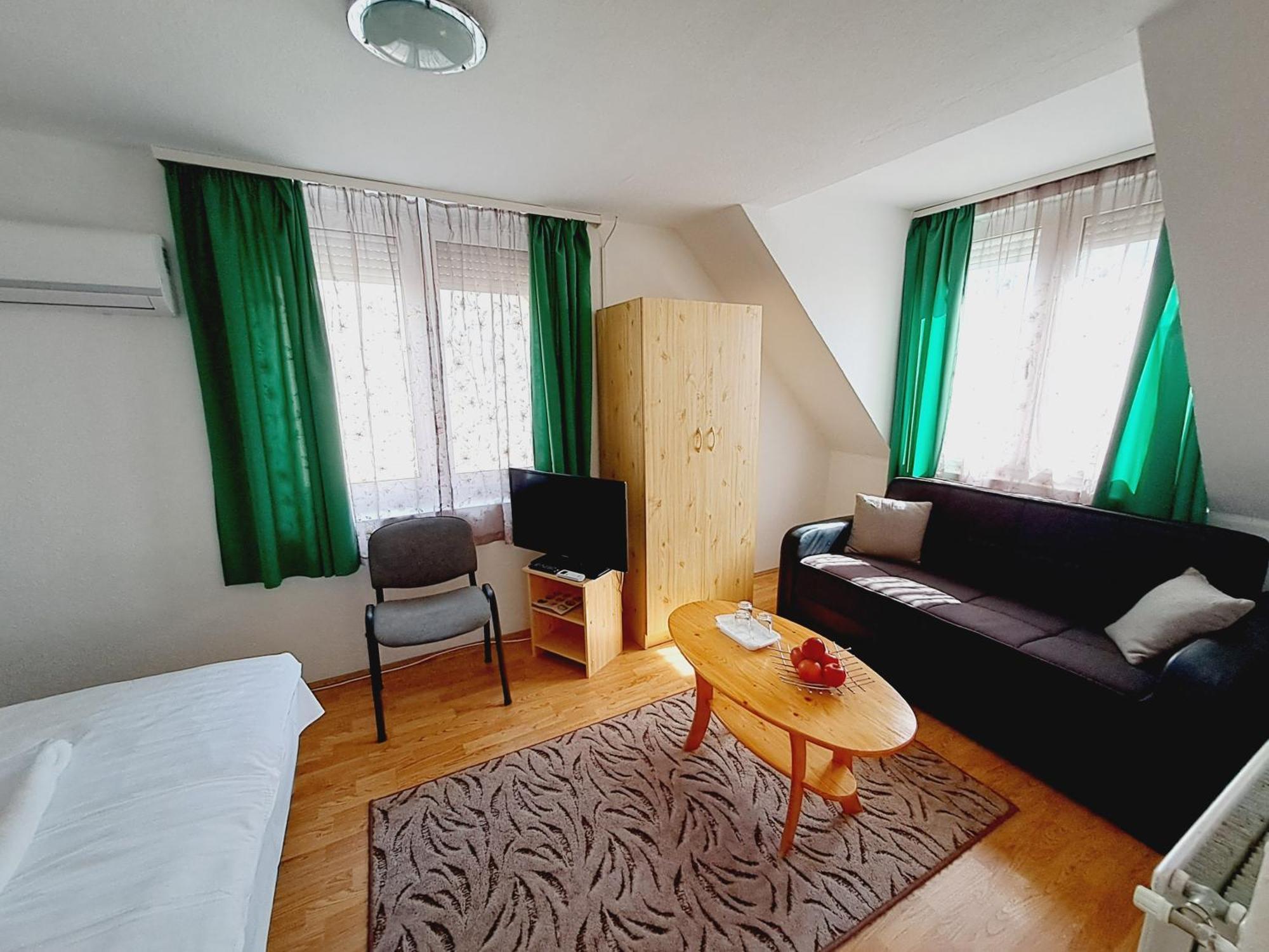 Hajdúszoboszló Palma Apartman מראה חיצוני תמונה